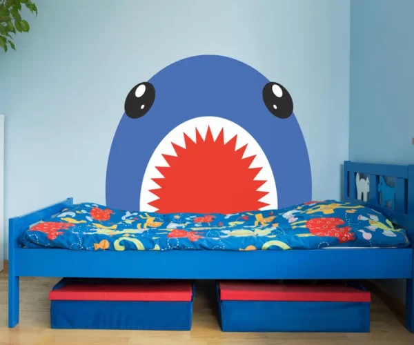 Pose facile du sticker mural requin pour enfant